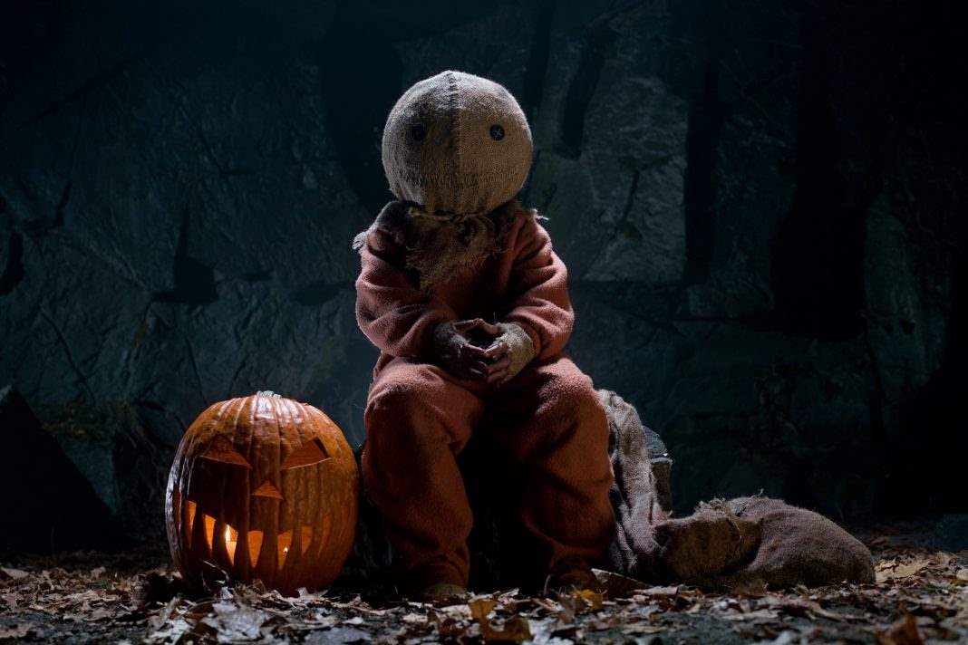 Halloween PSA Trick 'R Treat 2 - Six Creepy Trick or Treaters We Wouldn't Want to Be Visited By - films to watch on halloween